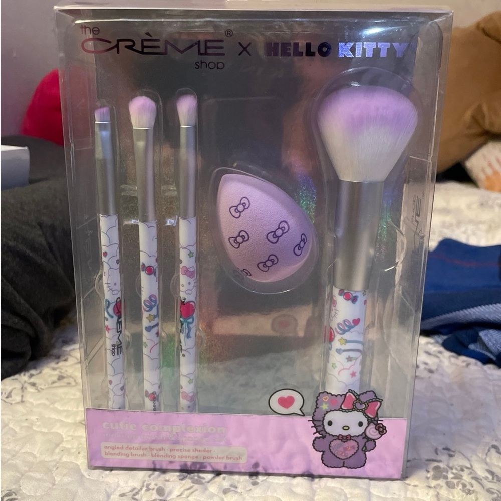 The Crème Shop x Hello Kitty Makeup Brush Set - Purple
